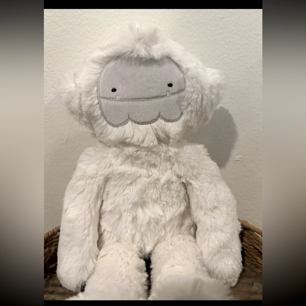 Slumberkins YETI Kin Alpine Ivory Color Gray Face Plush retired 12”